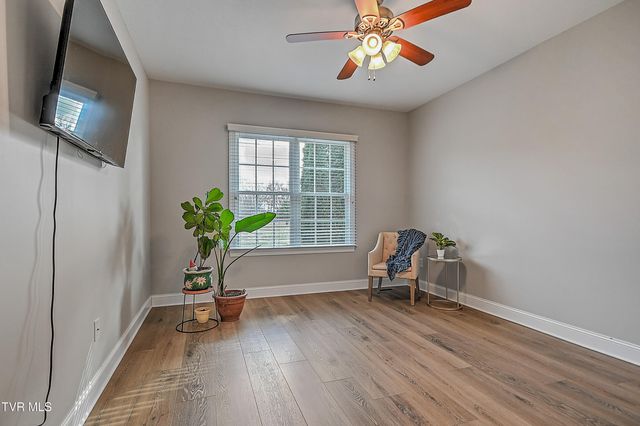 581 Robert Court, Johnson City, TN 37601