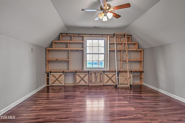 581 Robert Court, Johnson City, TN 37601