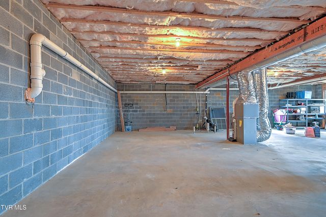 581 Robert Court, Johnson City, TN 37601