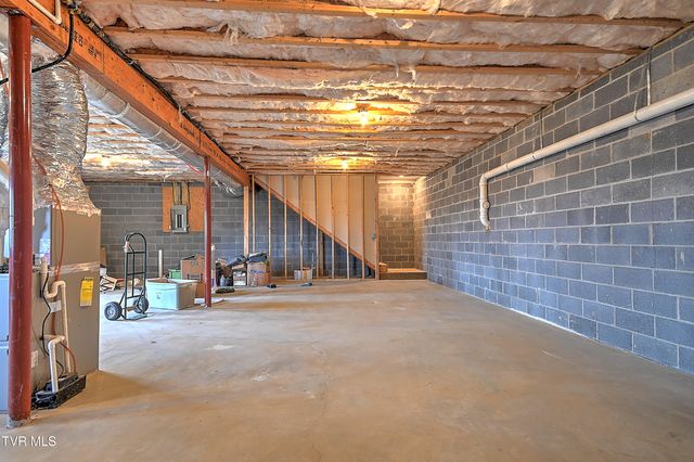 581 Robert Court, Johnson City, TN 37601