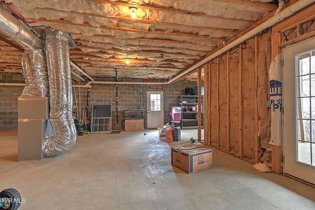 581 Robert Court, Johnson City, TN 37601