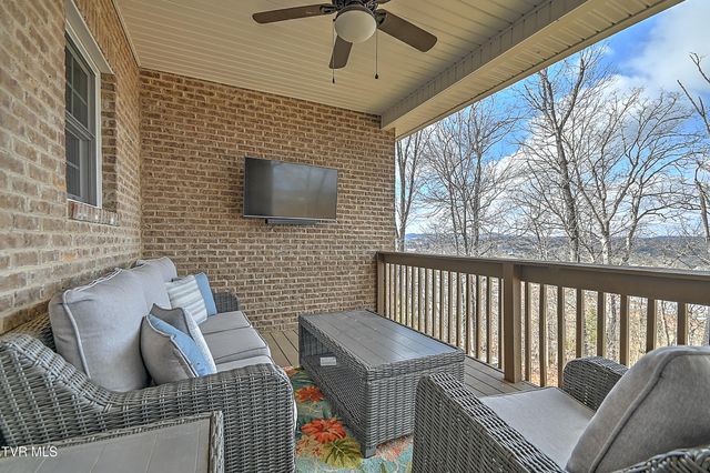 581 Robert Court, Johnson City, TN 37601