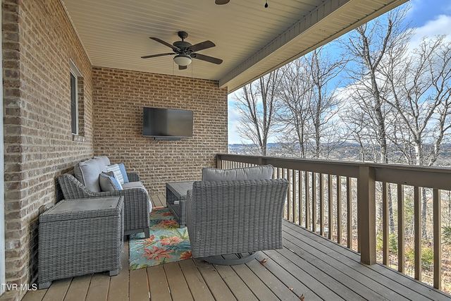 581 Robert Court, Johnson City, TN 37601