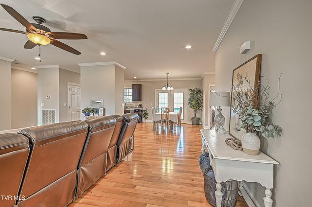 581 Robert Court, Johnson City, TN 37601