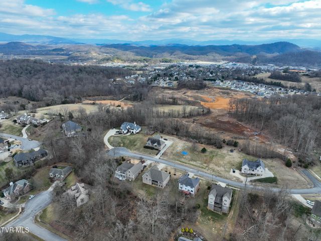 581 Robert Court, Johnson City, TN 37601