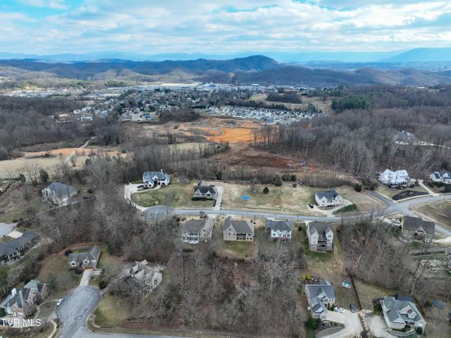 581 Robert Court, Johnson City, TN 37601