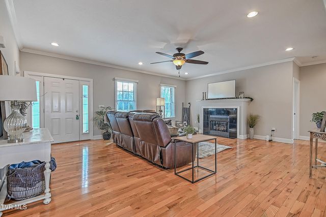 581 Robert Court, Johnson City, TN 37601