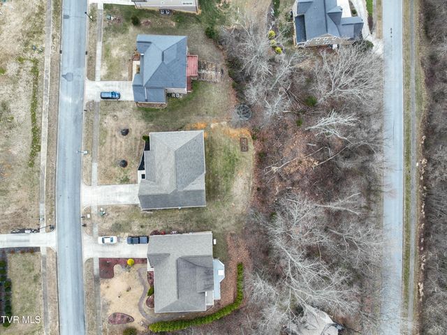 581 Robert Court, Johnson City, TN 37601