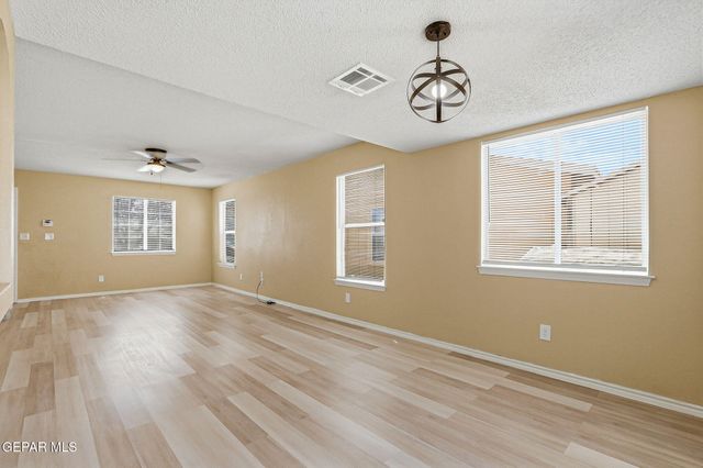 5725 MICHAEL P ANDERSON Lane, El Paso, TX 79934