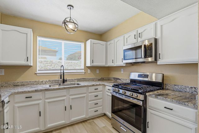 5725 MICHAEL P ANDERSON Lane, El Paso, TX 79934