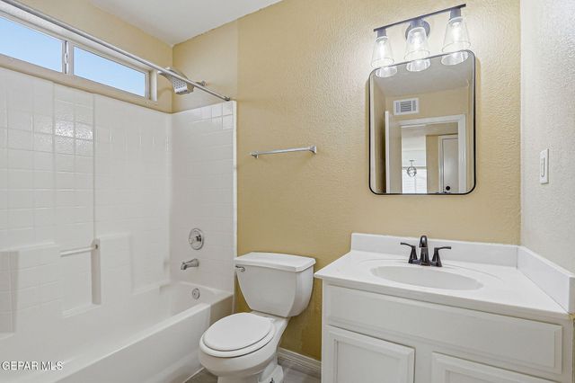 5725 MICHAEL P ANDERSON Lane, El Paso, TX 79934