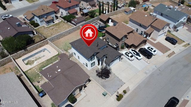 5725 MICHAEL P ANDERSON Lane, El Paso, TX 79934