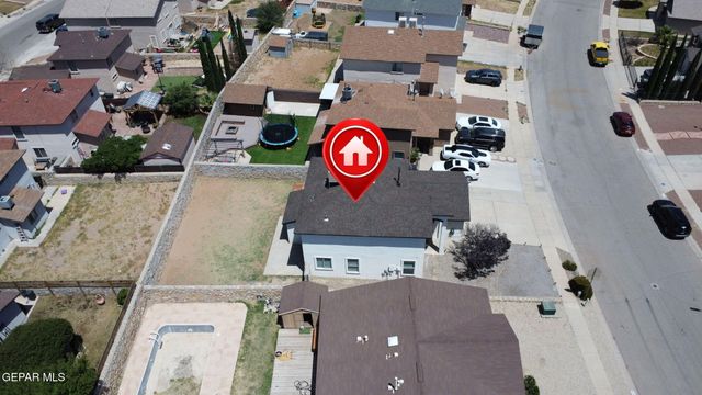 5725 MICHAEL P ANDERSON Lane, El Paso, TX 79934