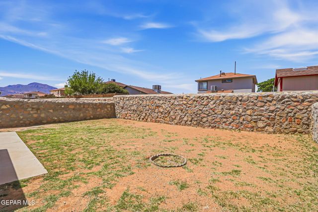 5725 MICHAEL P ANDERSON Lane, El Paso, TX 79934
