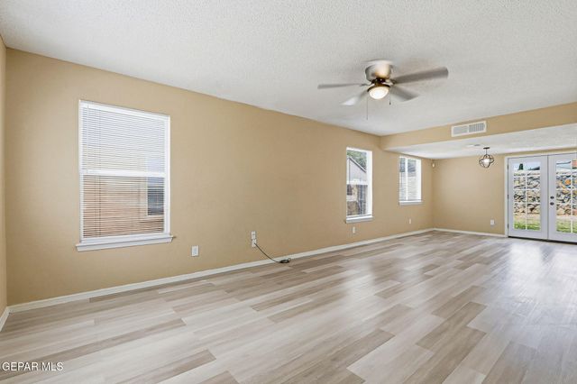 5725 MICHAEL P ANDERSON Lane, El Paso, TX 79934