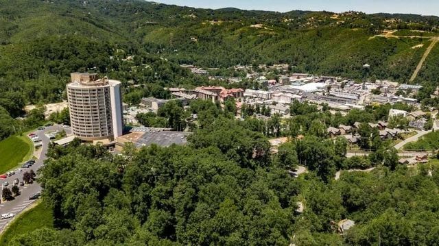 623 Beartrail Ln, Gatlinburg, TN 37738