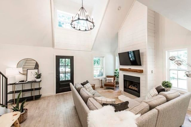 623 Beartrail Ln, Gatlinburg, TN 37738