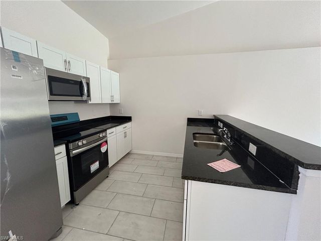 2909 Santa Barbara BLVD, Cape Coral, FL 33914