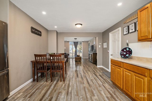 1504 N 2nd St, Nampa, ID 83687