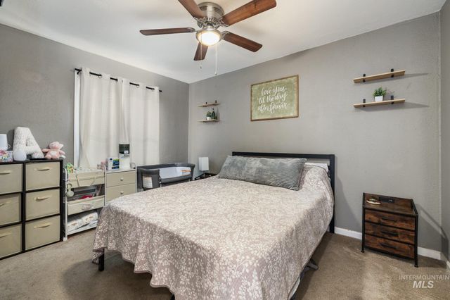 1504 N 2nd St, Nampa, ID 83687