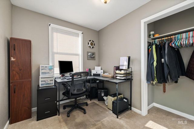 1504 N 2nd St, Nampa, ID 83687