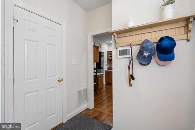 1195 HAWLING PL SW, Leesburg, VA 20175