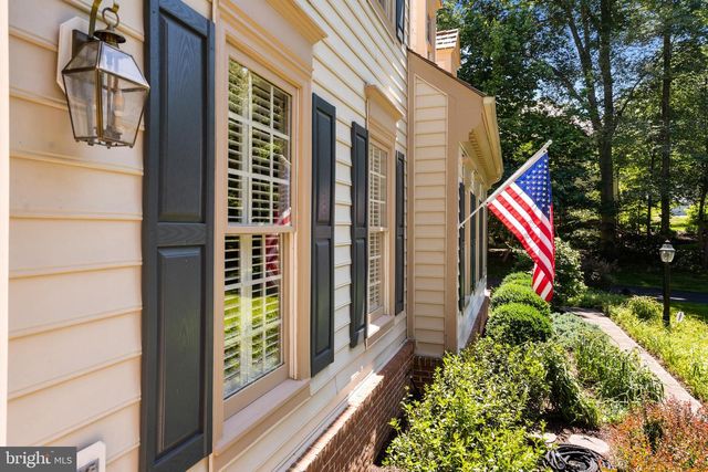 1195 HAWLING PL SW, Leesburg, VA 20175