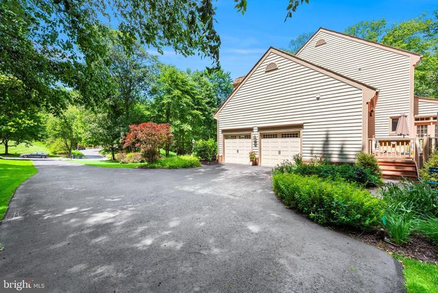 1195 HAWLING PL SW, Leesburg, VA 20175