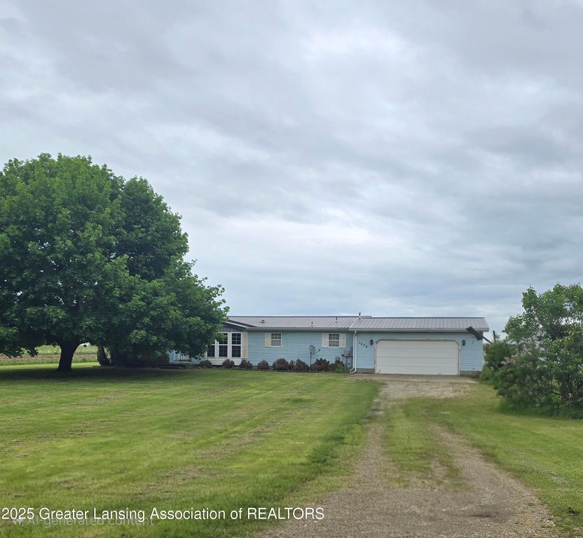 1279 Leland Road, Ovid, MI 48866