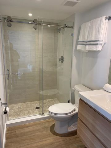 100 Bayview Dr 1521, Sunny Isles Beach, FL 33160