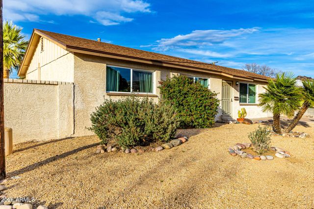 1002 E ORCHID Lane, Phoenix, AZ 85020