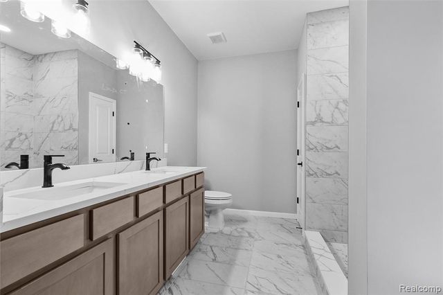 10042 Santa Lucia Court, Grand Blanc, MI 48439