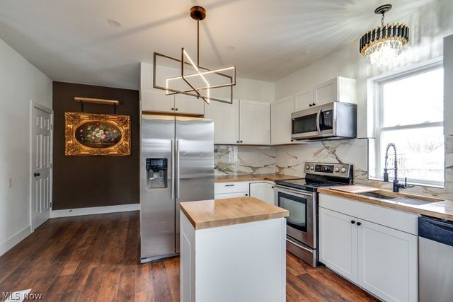 3135 W 46th Street, Cleveland, OH 44102