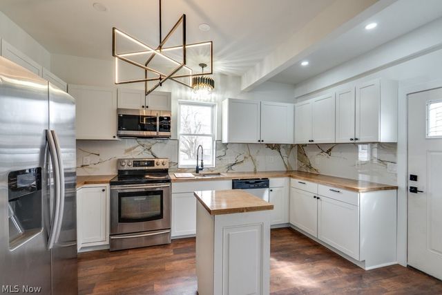 3135 W 46th Street, Cleveland, OH 44102