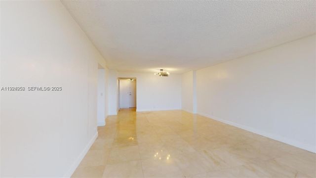 2500 PARKVIEW DR 1207, Hallandale Beach, FL 33009