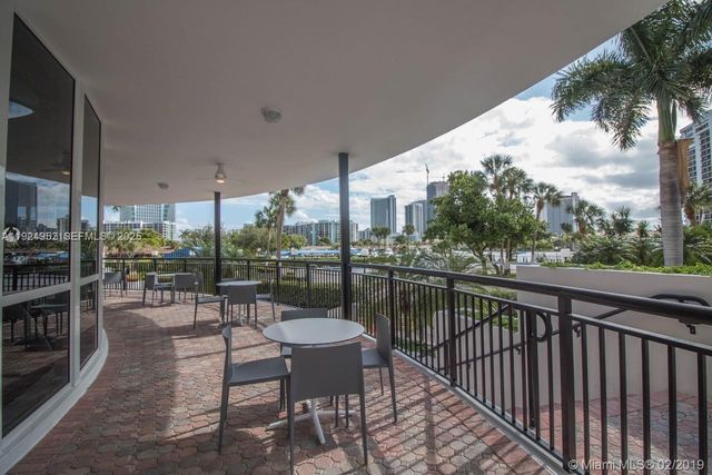 2500 PARKVIEW DR 1207, Hallandale Beach, FL 33009