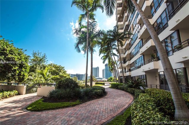 2500 PARKVIEW DR 1207, Hallandale Beach, FL 33009