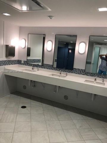 2500 PARKVIEW DR 1207, Hallandale Beach, FL 33009