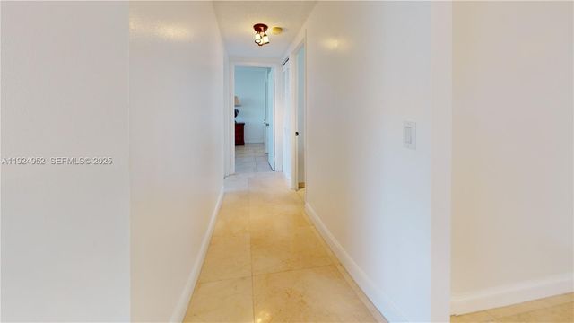2500 PARKVIEW DR 1207, Hallandale Beach, FL 33009