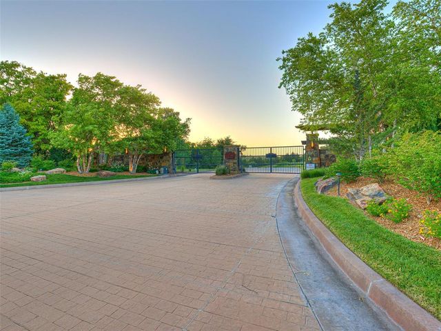 6924 Split Fence Lane, Edmond, OK 73034