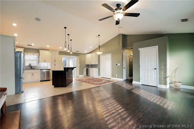 1329 Valley View Road, New Albany, IN 47150