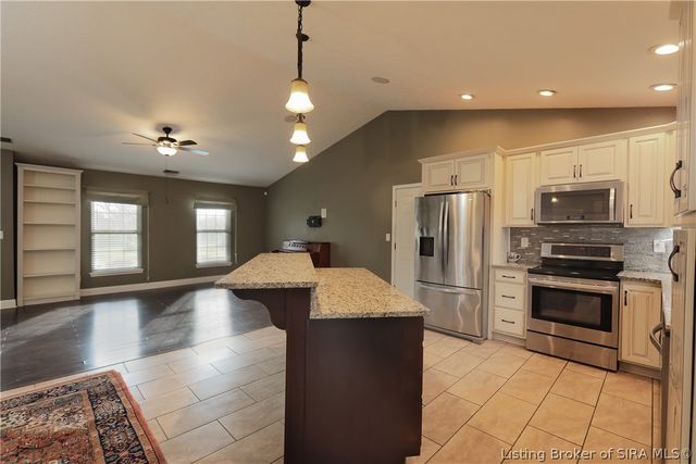 1329 Valley View Road, New Albany, IN 47150