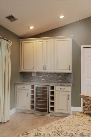 1329 Valley View Road, New Albany, IN 47150