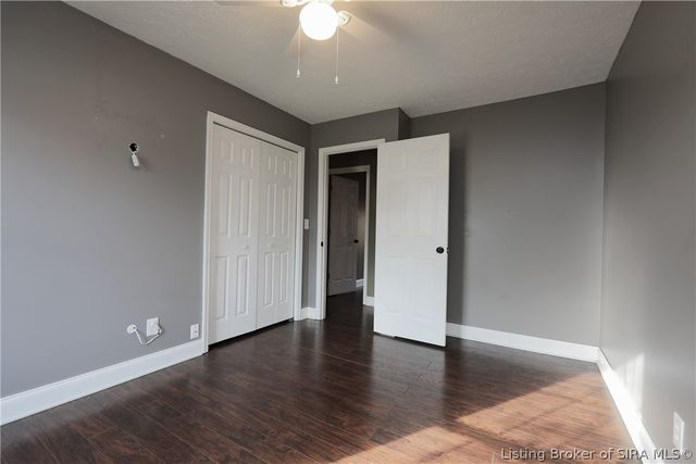 1329 Valley View Road, New Albany, IN 47150