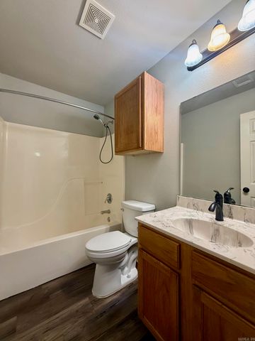 1200 Oak View Cove, Benton, AR 72015