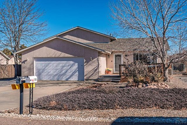 720 S Fleming Dr, Pueblo West, CO 81007