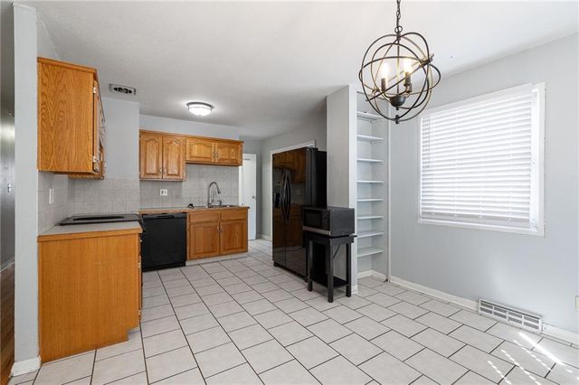 9212 W 99th Terrace, Overland Park, KS 66212