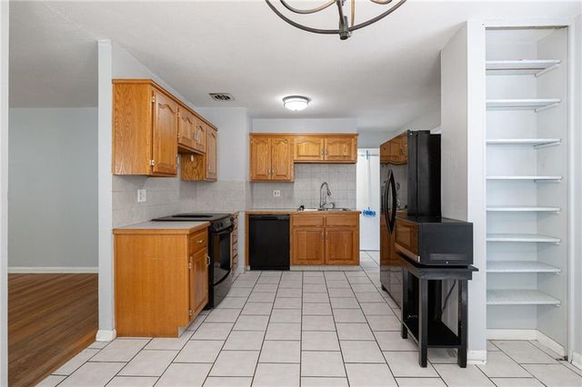 9212 W 99th Terrace, Overland Park, KS 66212