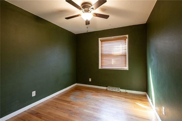 9212 W 99th Terrace, Overland Park, KS 66212