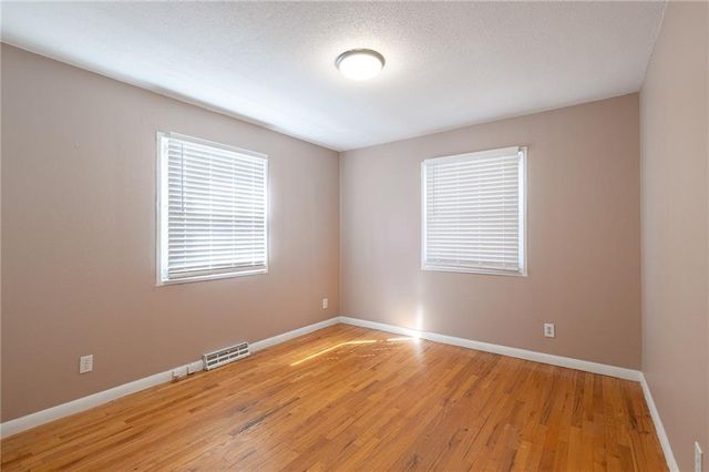 9212 W 99th Terrace, Overland Park, KS 66212